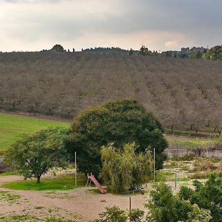 Pearl Of The Valley Hotel Kfar Tavor Экстерьер фото