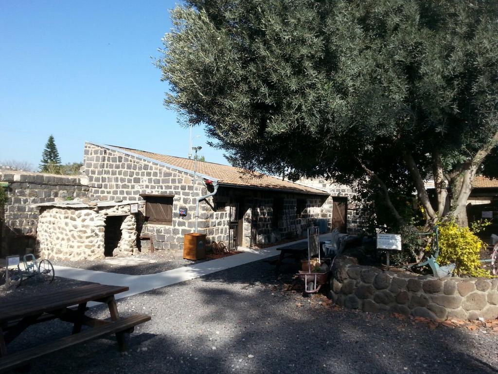 Pearl Of The Valley Hotel Kfar Tavor Экстерьер фото