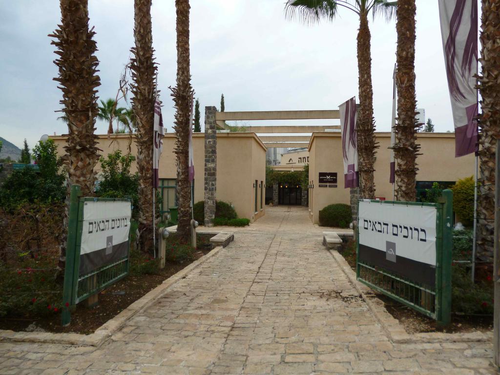 Pearl Of The Valley Hotel Kfar Tavor Экстерьер фото