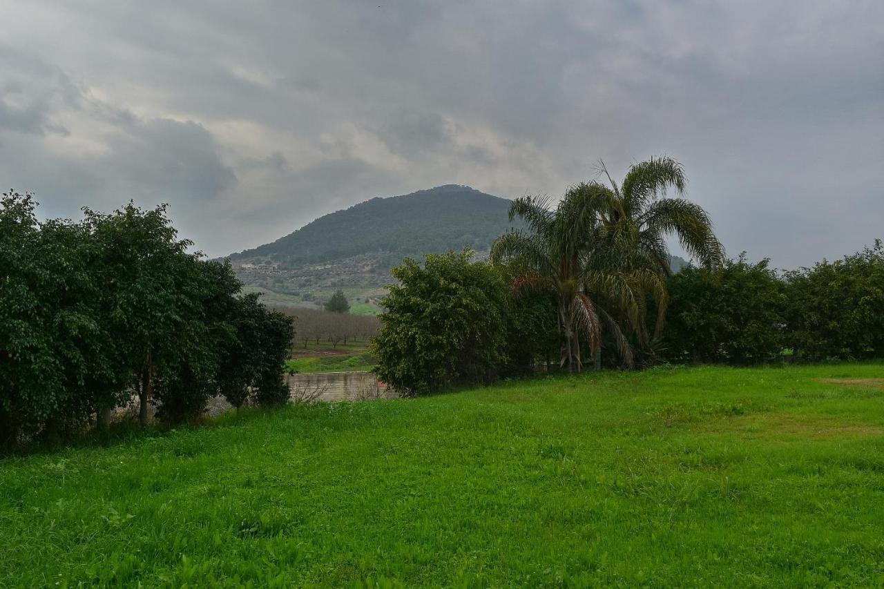 Pearl Of The Valley Hotel Kfar Tavor Экстерьер фото