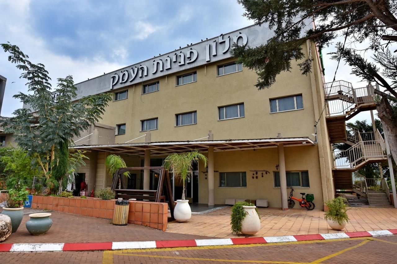 Pearl Of The Valley Hotel Kfar Tavor Экстерьер фото