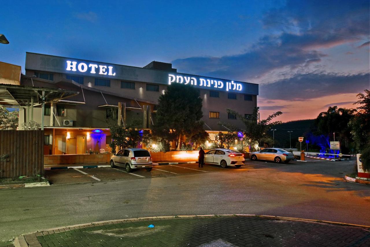 Pearl Of The Valley Hotel Kfar Tavor Экстерьер фото