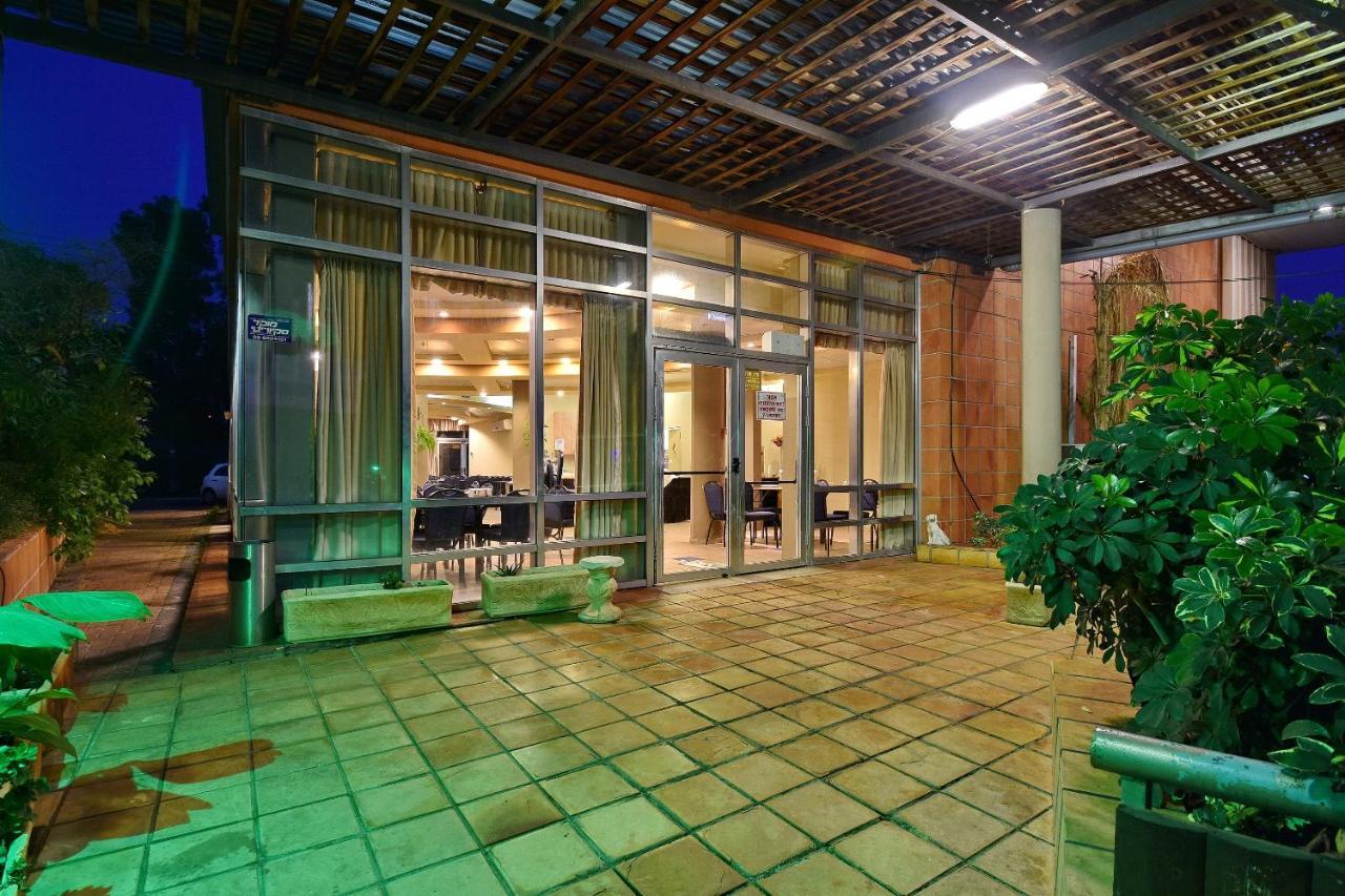 Pearl Of The Valley Hotel Kfar Tavor Экстерьер фото
